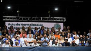 Kicillof participó del acto de normalización de la CGT Regional La Plata