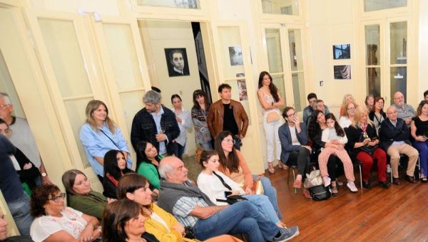 La literatura local desembarca en espacios culturales con conferencias y presentaciones de libros