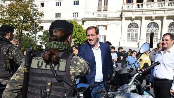 Garro en la presentación de nuevos móviles y efectivos para La Plata: “Van a recorrer los distintos barrios de nuestra Ciudad”