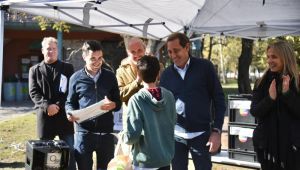 Garro entregó composteras a escuelas en el Día Mundial del Ambiente