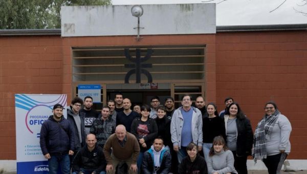 Edelap dio inicio a la tercera edición del año del curso “Electricidad Básica Domiciliaria”