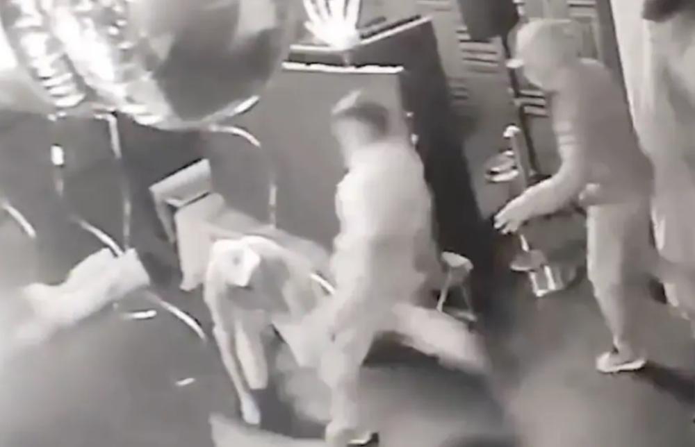 Casi matan al dueño de un boliche cuando festejaba su cumpleaños