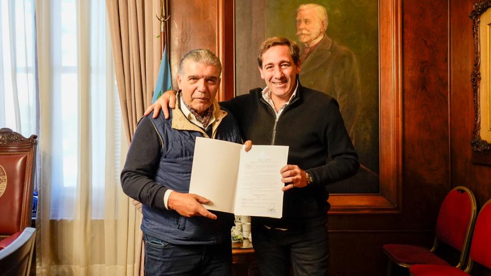 Declararon Huésped de Honor a Carlos Páez, sobreviviente de la tragedia que conmocionó al mundo