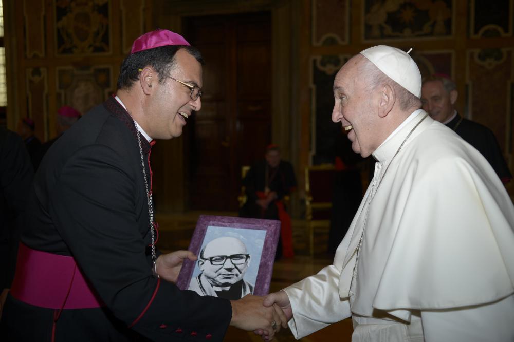 Monseñor Mestre ya está en La Plata y asumirá este sábado