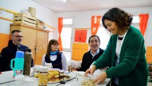 Garro: "Gracias por ayudarnos a construir un futuro mejor para nuestros chicos"