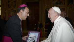 Monseñor Mestre ya está en La Plata y asumirá este sábado