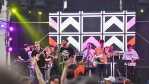 La Plata festejó el Día de la Primavera con música y actividades en Plaza Malvinas