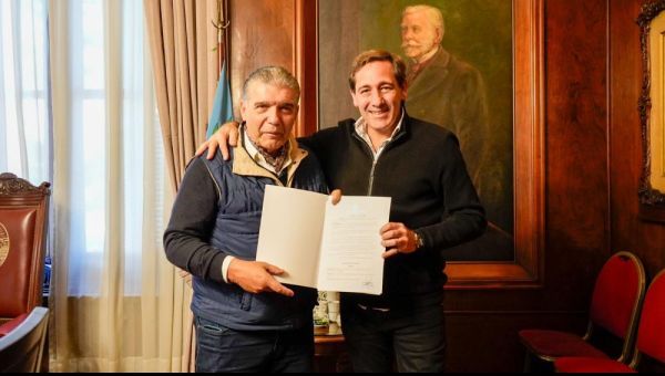 Declararon Huésped de Honor a Carlos Páez, sobreviviente de la tragedia que conmocionó al mundo