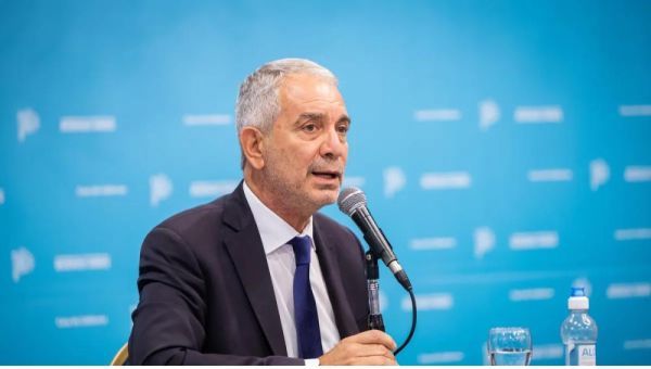 Alak asegura que ganó la elección por 1.800 votos