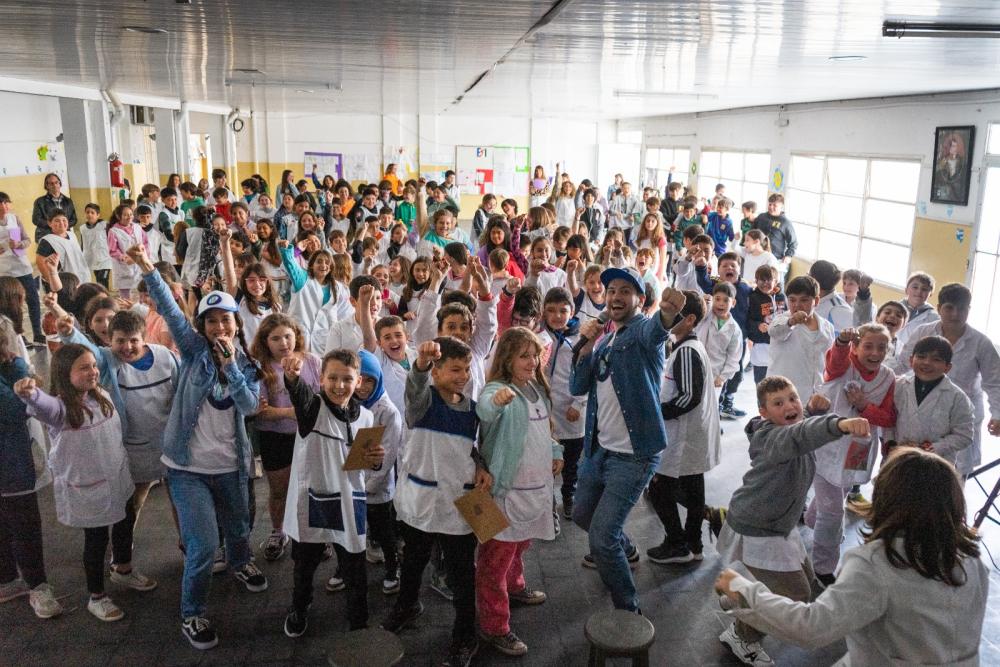Junto a EDELAP más de 1.400 niños de la región disfrutaron de las presentaciones de la “Liga de la Energía”.
