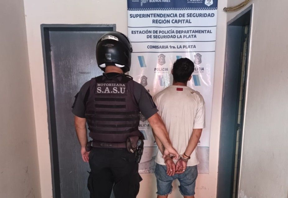 Intentó forzar una moto en La Plata, escapó y fue interceptado en el centro de La Plata