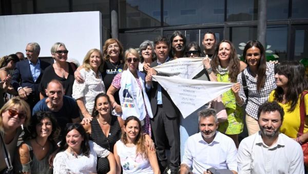 Kicillof inauguró la puesta en valor del espacio para la memoria de la ex comisaría 5ta
