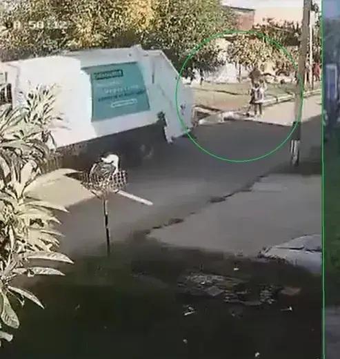 La Justicia dejó en libertad al camionero que atropelló y mató a una barrendera en Tolosa
