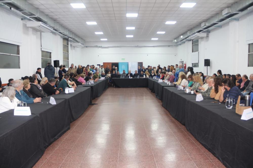Alak conformó la Junta Comunal de Tolosa y presentó obras y medidas de gobierno para la localidad
