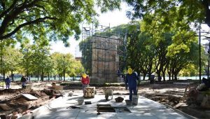 Con un 75% de ejecución, el Municipio avanza en la reconstrucción de Plaza Rocha